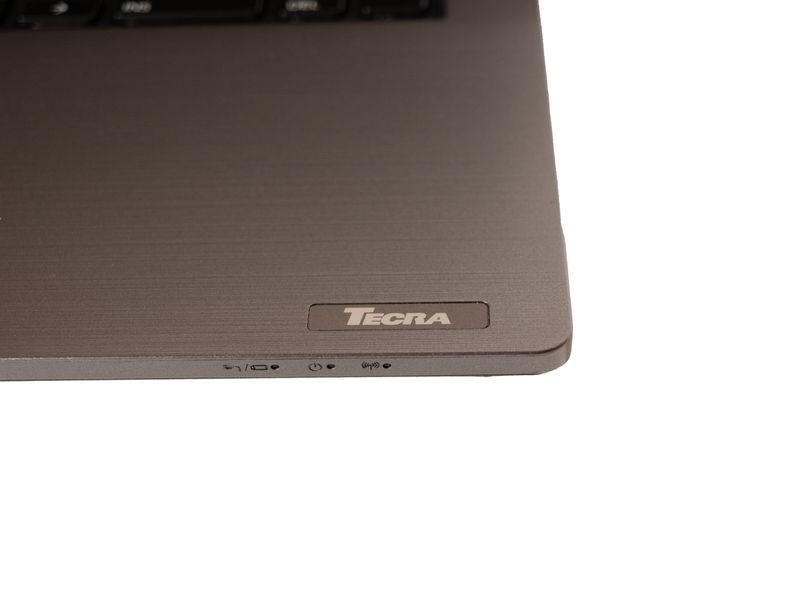 Used laptop 15.6 Toshiba Tecra Z50-C Intel&reg; Core&trade; i5-6200U \ 8 GB RAM\ 1 TB SSD\ FullHD\ IPS\ B-class